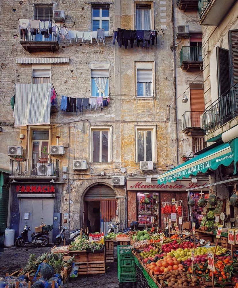 https://www.21secolo.news/pignasecca-lidentita-storica-di-napoli/