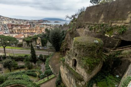 Virgilio e il segreto dei suoi passi: storia di un poeta, dei suoi orti e della terra napoletana